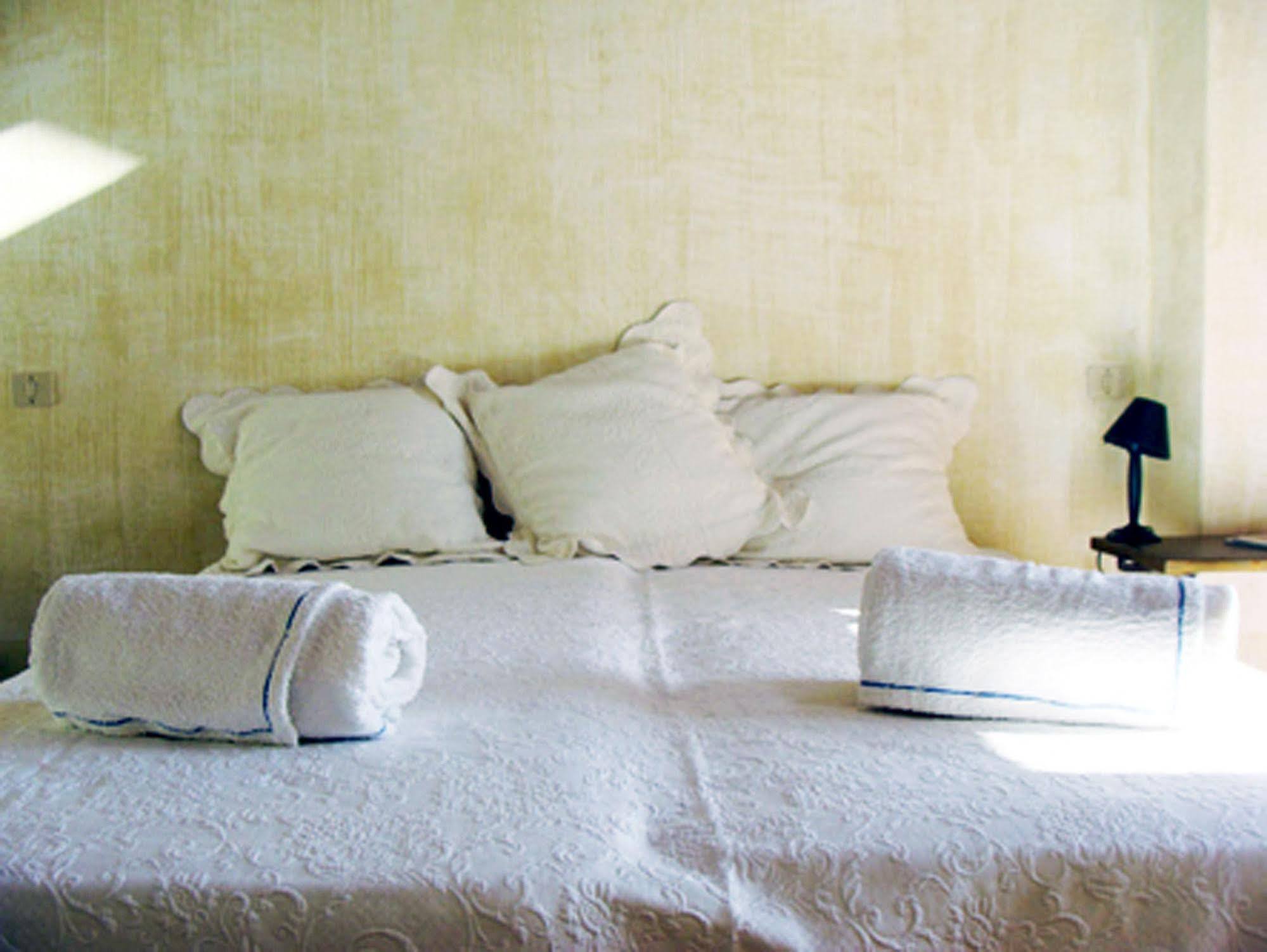Il Fico Bed And Breakfast Santa Teresa di Riva Kültér fotó
